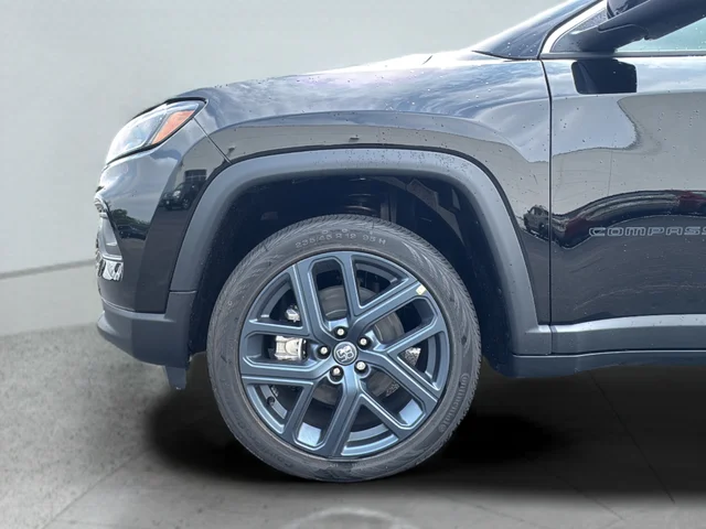 2026 Jeep Compass 85th Anniversary - Photo 35