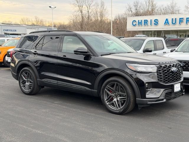 New 2026 Agate Black Metallic Ford ST image 2