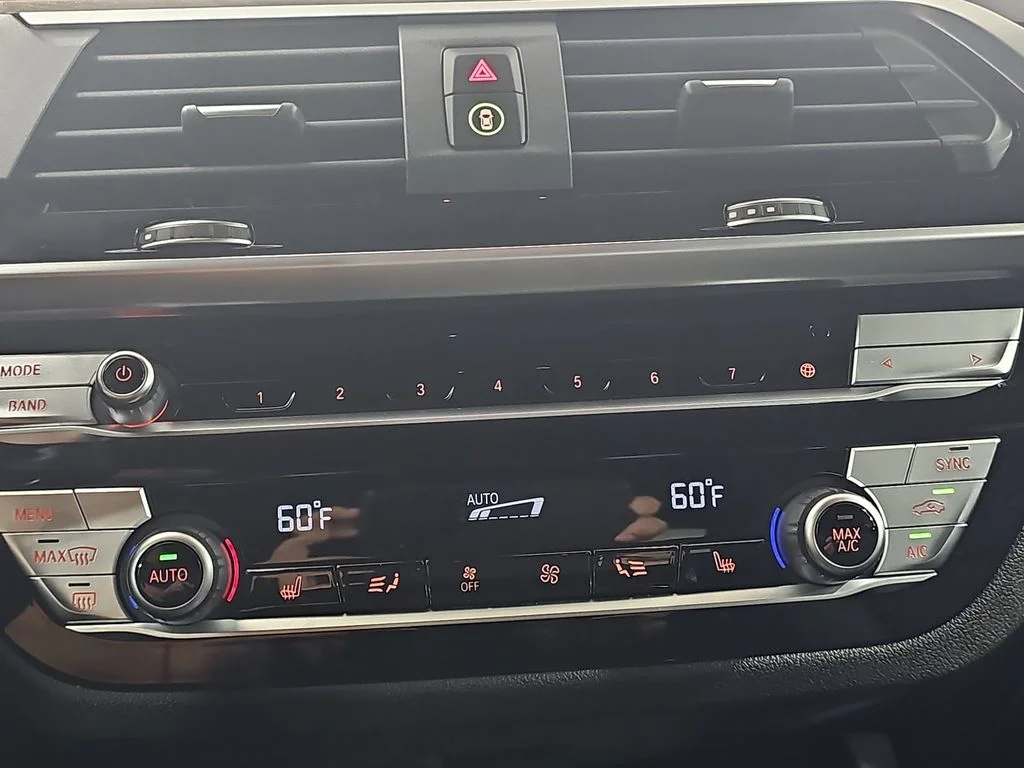 Used 2020 Gray BMW xDrive30i image 25