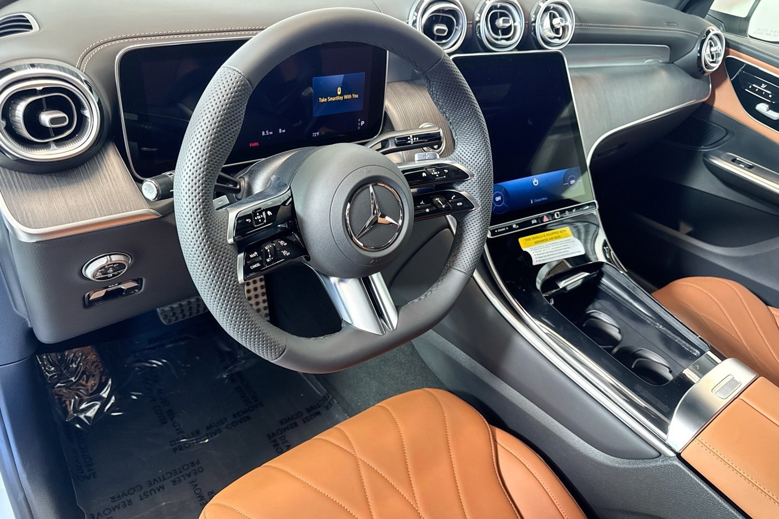 New 2026 Polar White Mercedes-Benz GLC 300 image 9