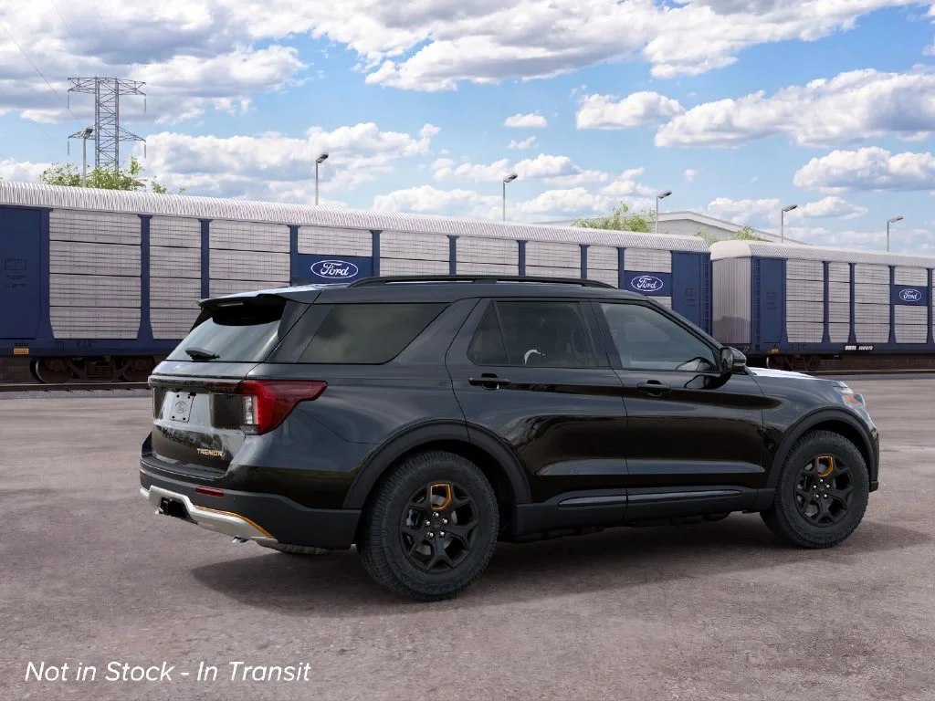 New 2027 Agate Black Metallic Ford Tremor® image 7
