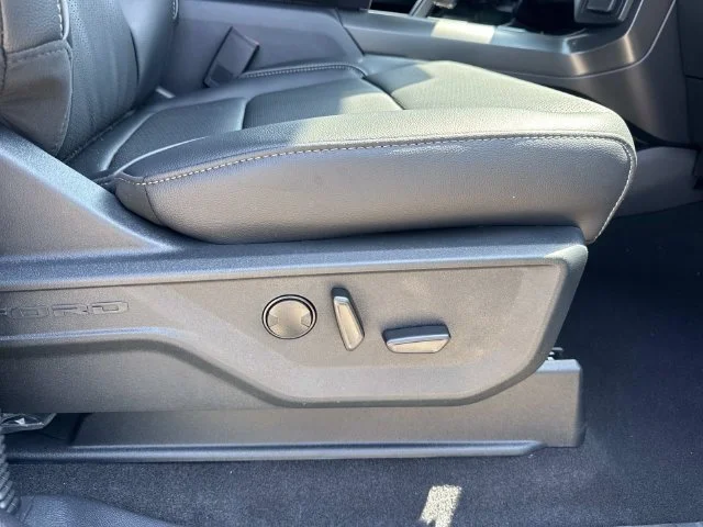 New 2026 Iconic Silver Metallic Ford Lariat® image 37