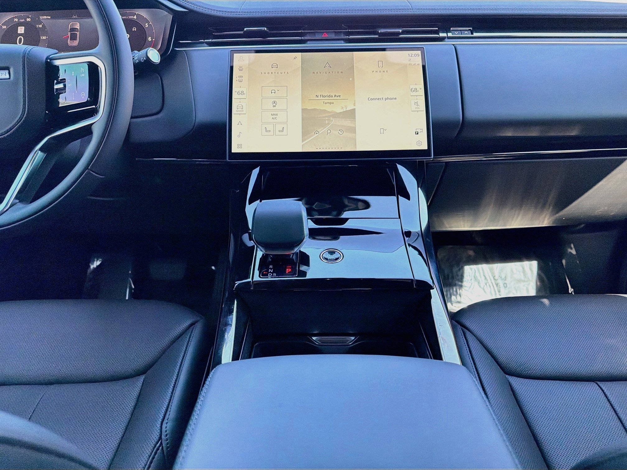 New 2027 Santorini Black Land Rover SE image 20