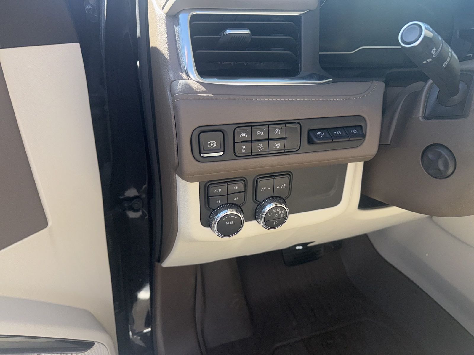Used 2024 Silver GMC Denali image 13