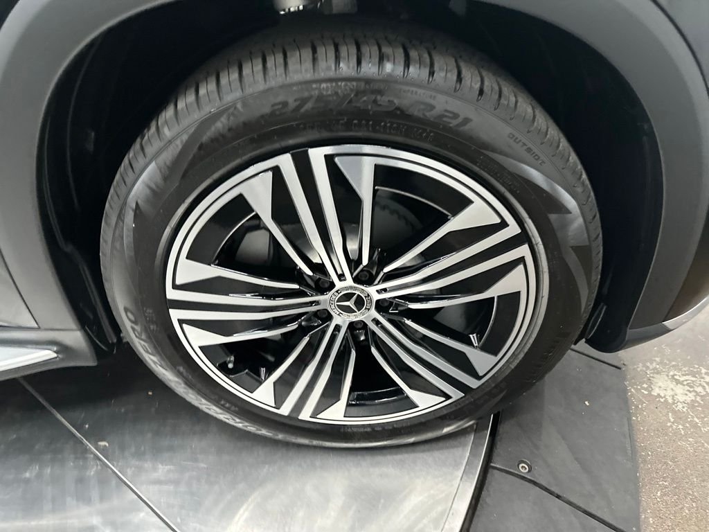 New 2027 Black Mercedes-Benz EQS 400 image 9