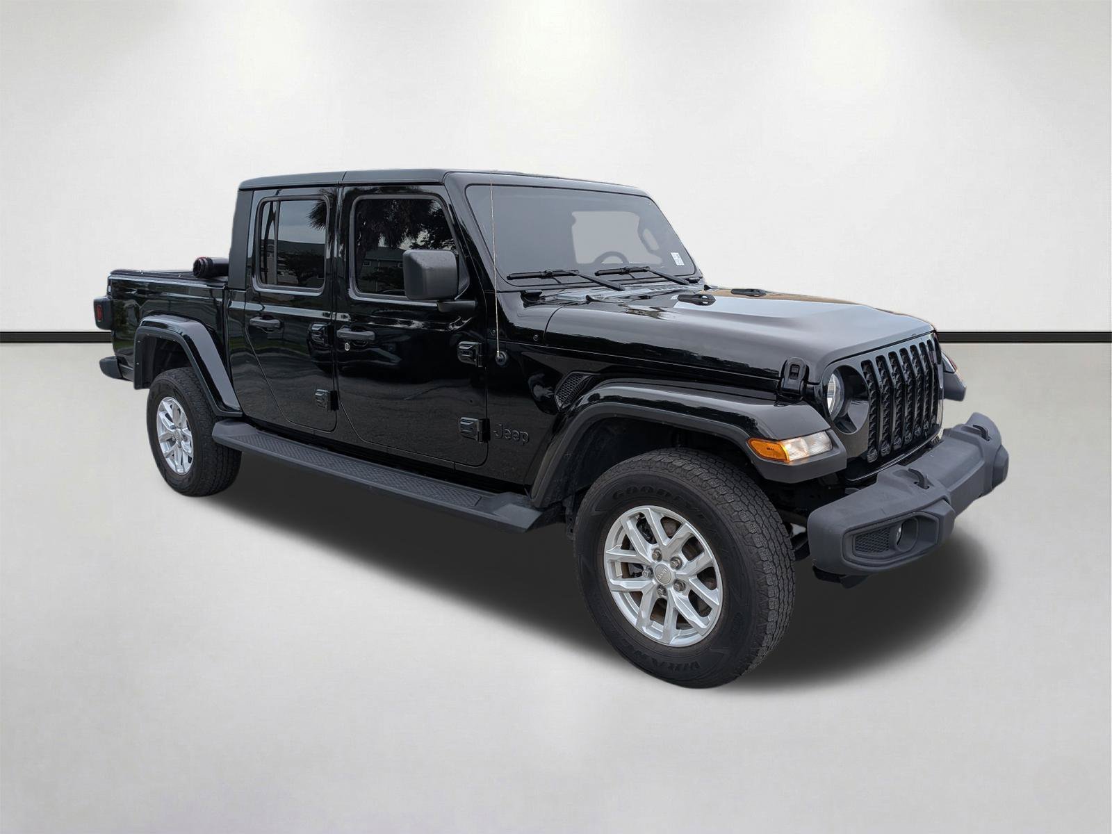 Used 2023 Black Clearcoat Jeep Sport S image 2