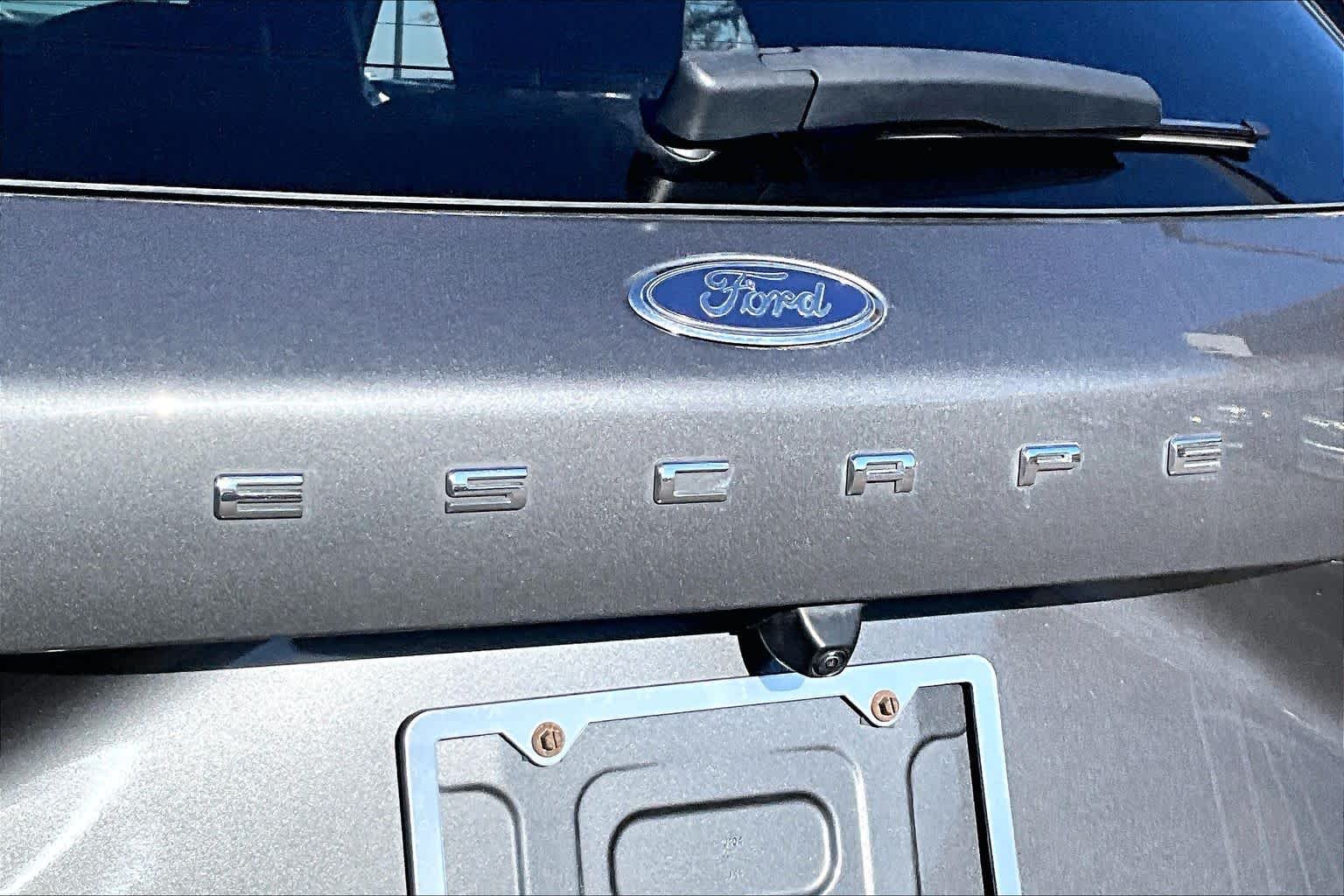 Used 2023 Carbonized Gray Metallic Ford ST-Line image 31
