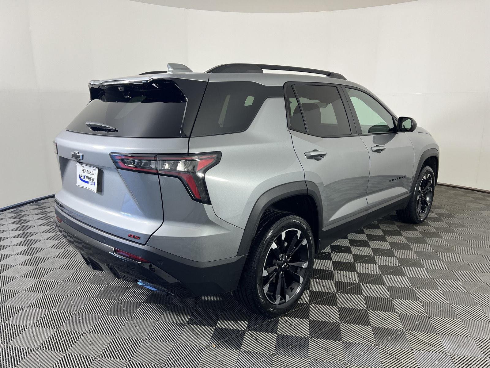 Used 2025 Sterling Gray Metallic Chevrolet AWD RS image 25