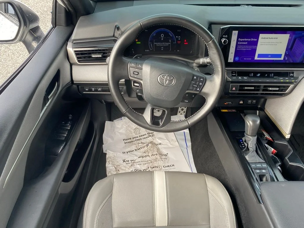Used 2025 White Toyota SE image 10