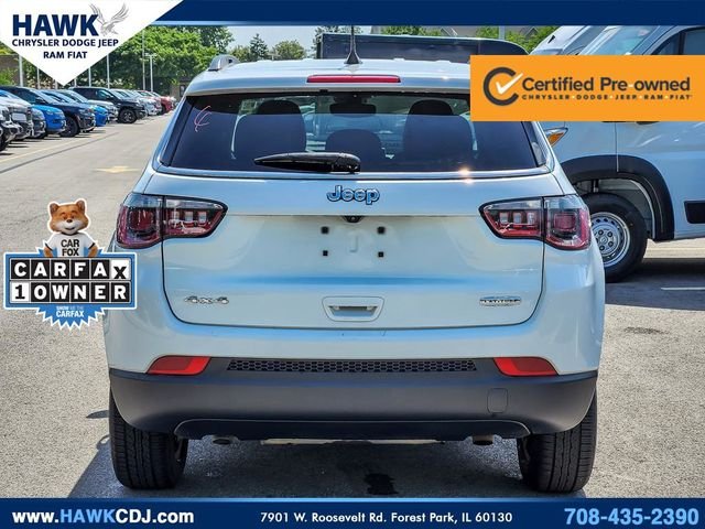 Used 2024 White Jeep Latitude image 5