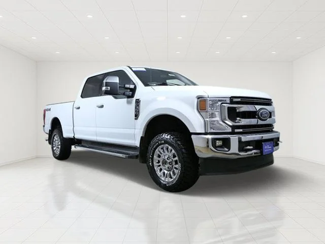 Certified Used 2022 White Ford XLT image 1