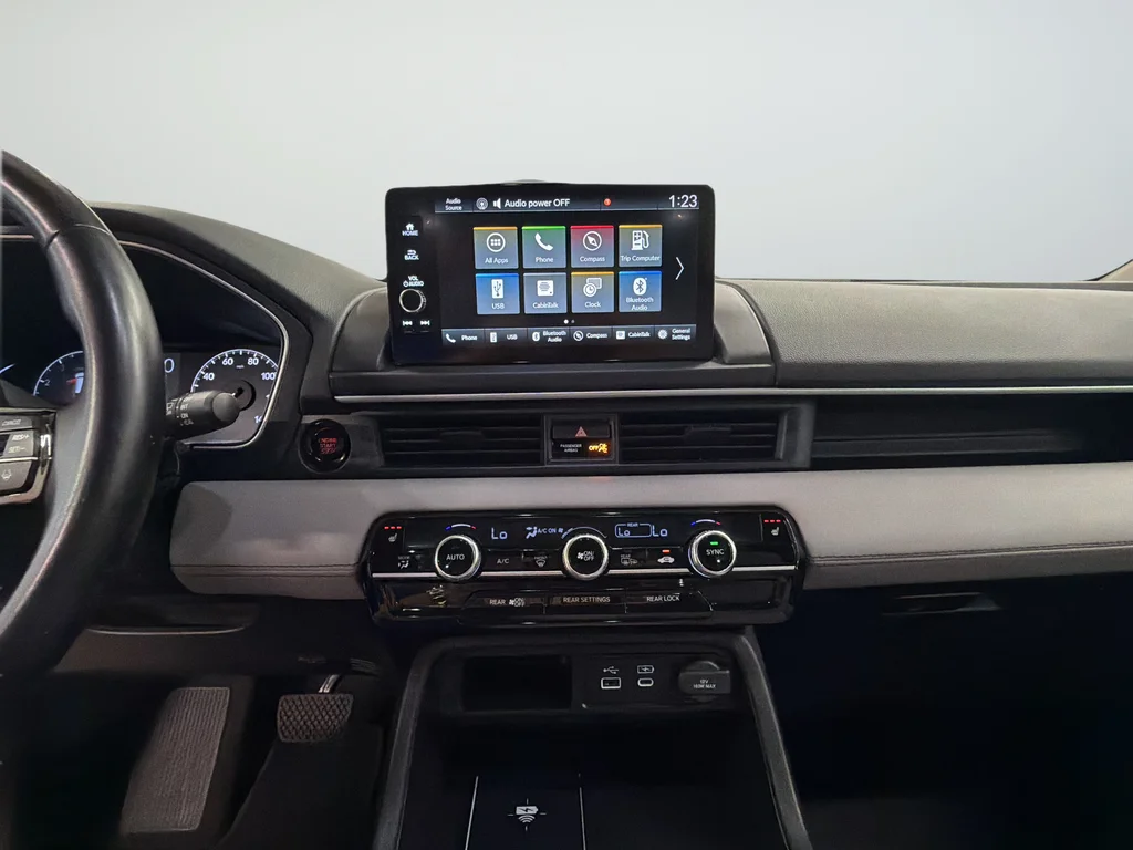 Used 2023 Silver Honda EX-L image 14