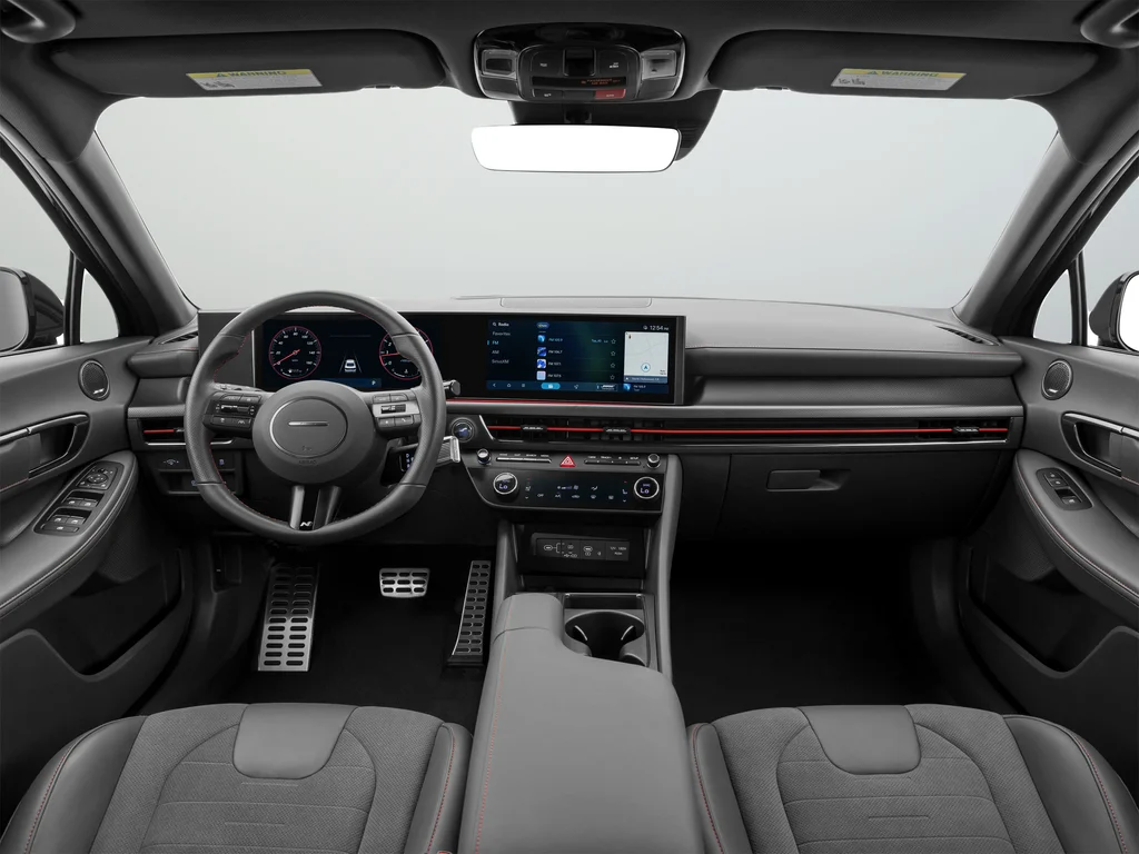 Used 2024 Black Hyundai SEL image 18