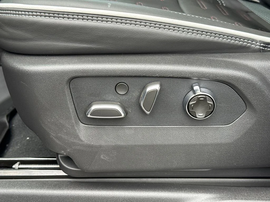 New 2026 Onyx Black GMC AT4X image 19