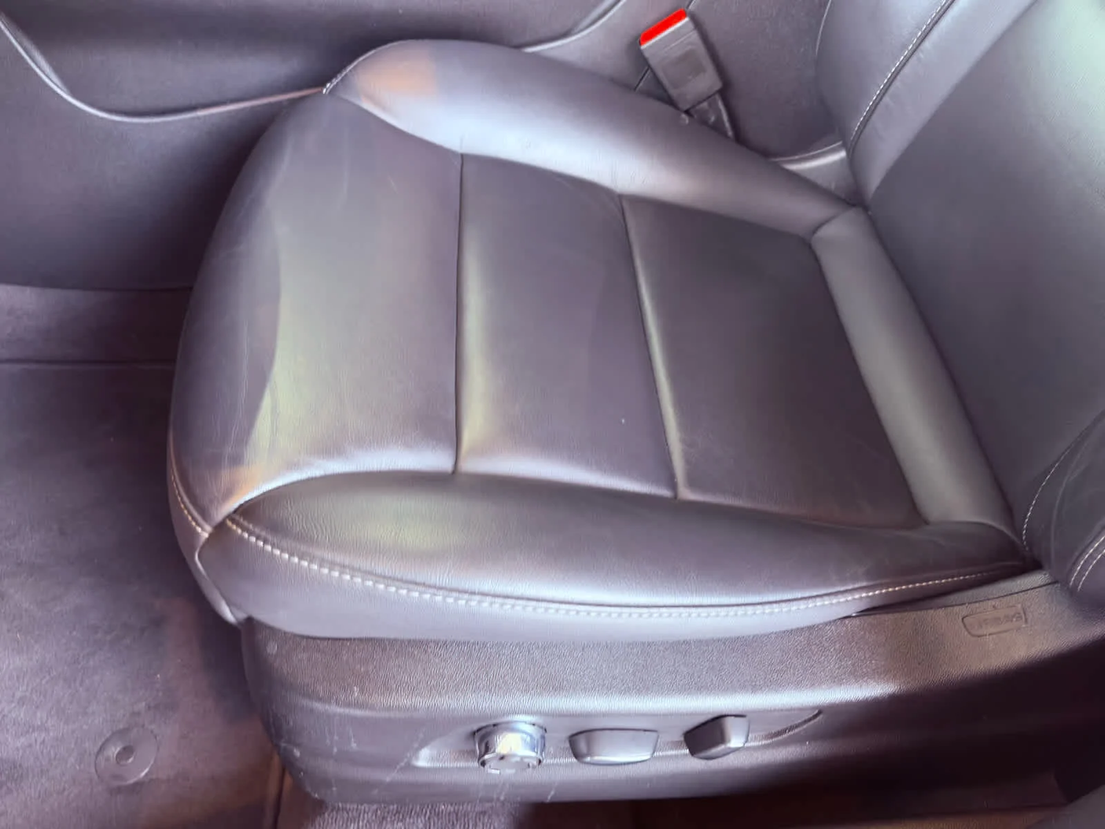 2024 Cadillac XT4 Premium Luxury - Photo 24