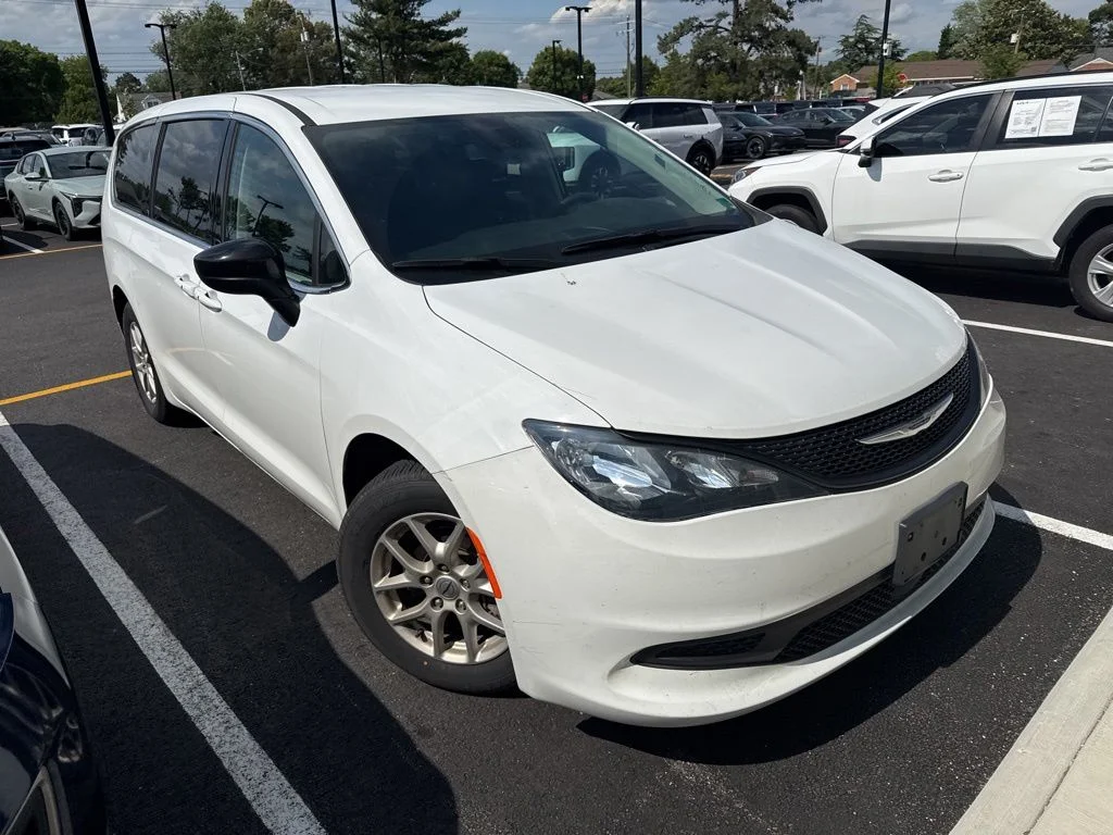 2024 Chrysler Voyager LX's photo