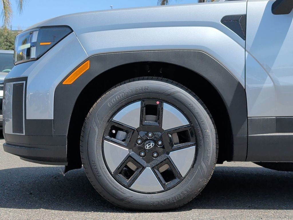 New 2026 Silver Hyundai SEL image 25