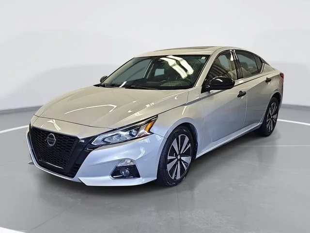 Used 2019 Silver Nissan 2.5 SL image 7