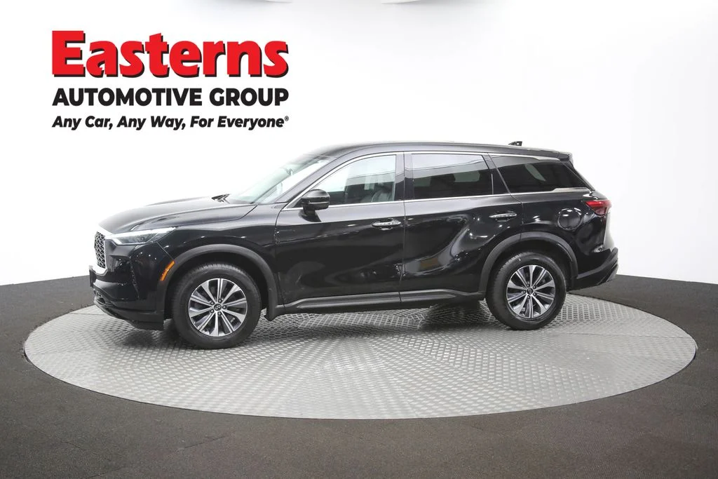 Used 2023 Black INFINITI PURE image 61