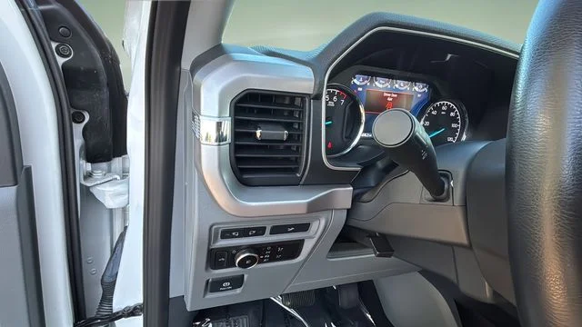 Used 2023 White Ford XLT image 22