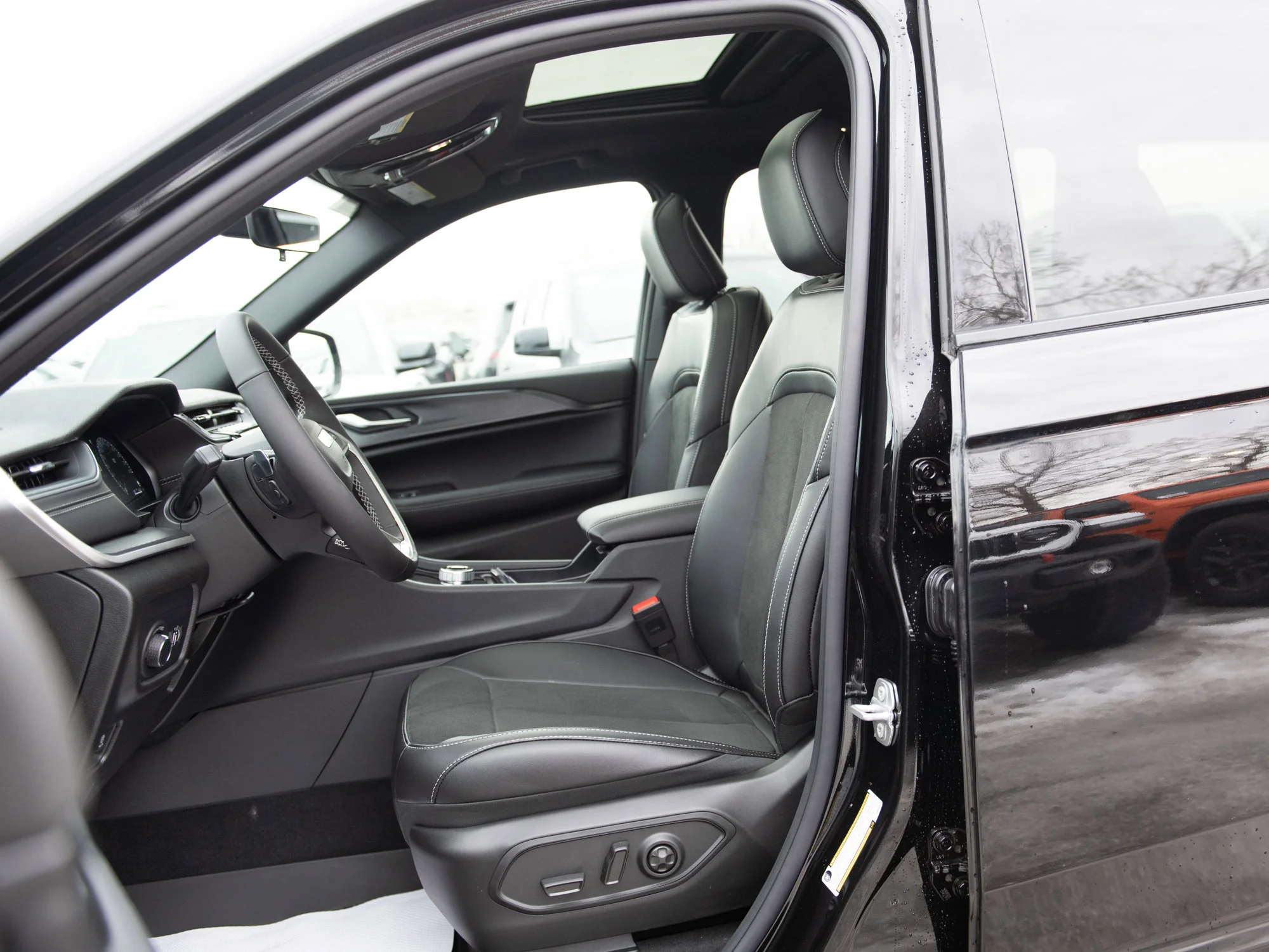 New 2025 Black Jeep Altitude* image 19