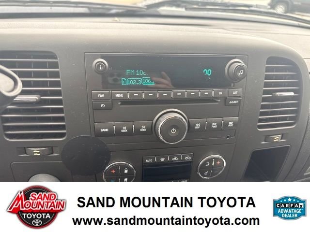 Used 2012 Silver GMC SLE image 22