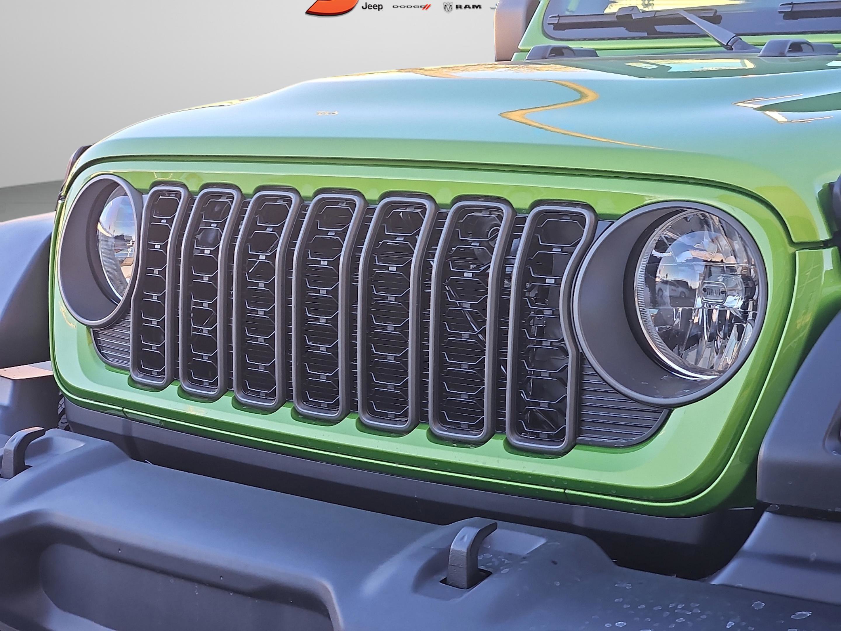 New 2026 Mojito Clear-Coat Exterior Paint Jeep Sport image 5