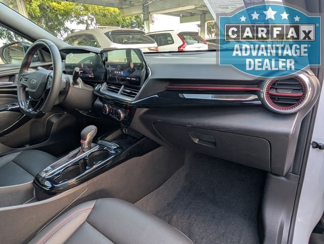 Used 2025 Summit White Chevrolet 2RS image 24