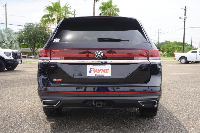 Used 2026 BLACK Volkswagen 2.0T SE w/Technology image 8