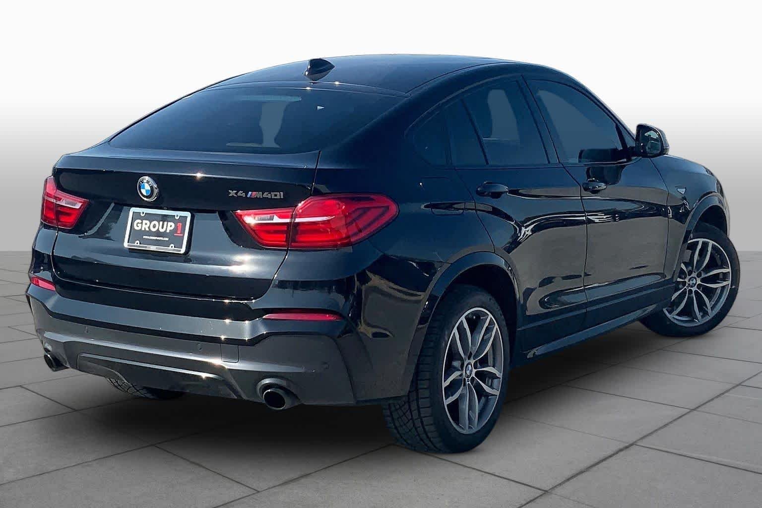 Used 2018 Black Sapphire Metallic BMW M40i image 12