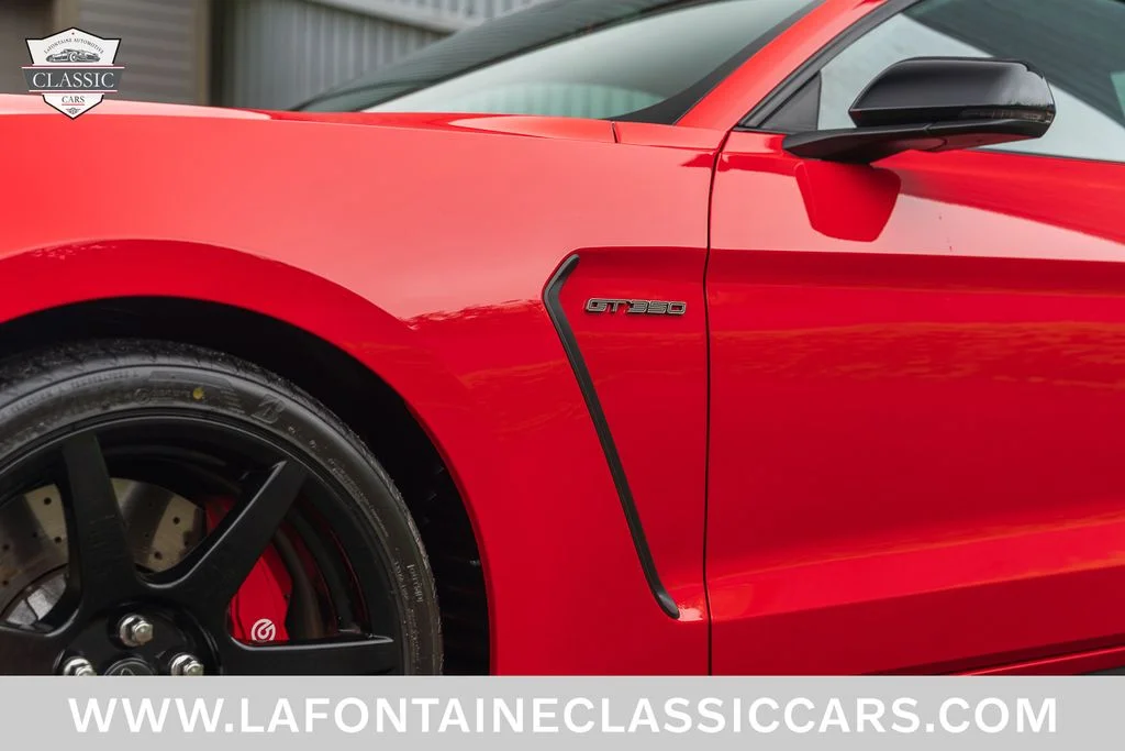 Used 2017 Red Ford Shelby GT350R image 14