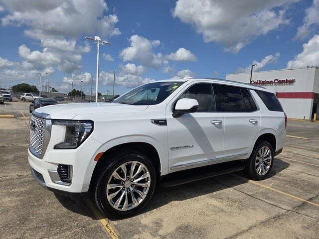 Used 2024 Summit White GMC Denali image 9