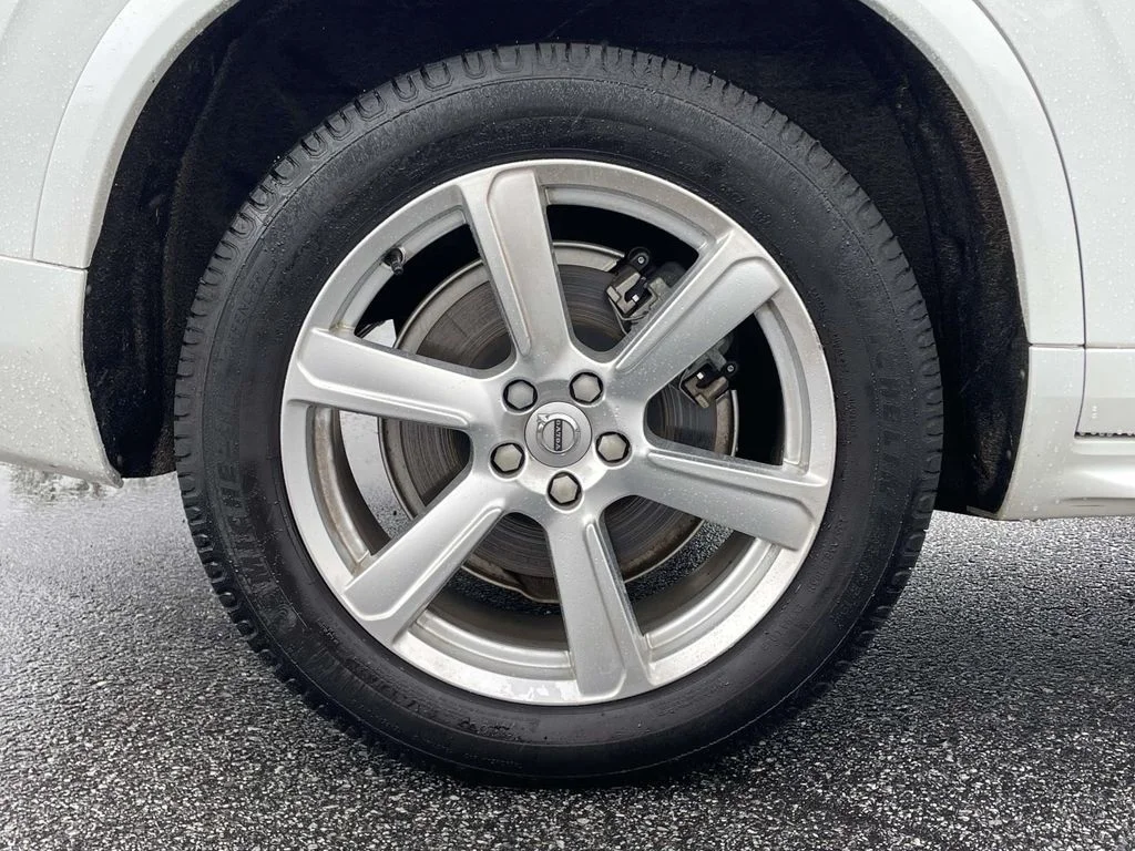 2021 Volvo XC90 Momentum - Photo 29