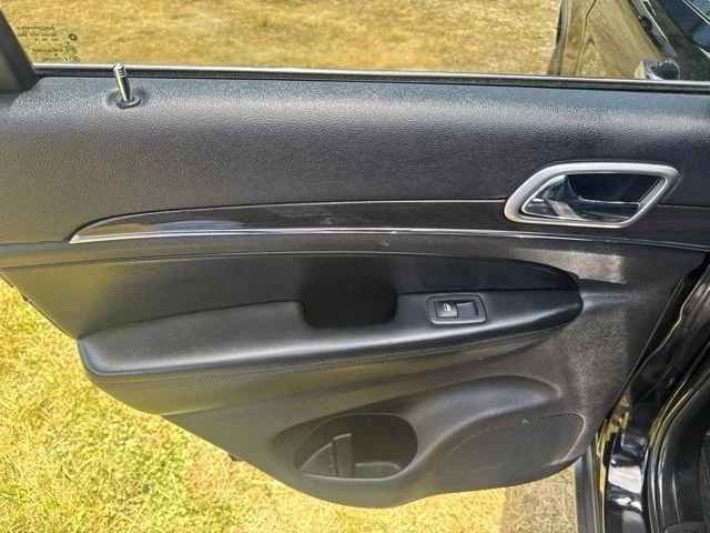 Used 2018 Black Jeep Limited image 26