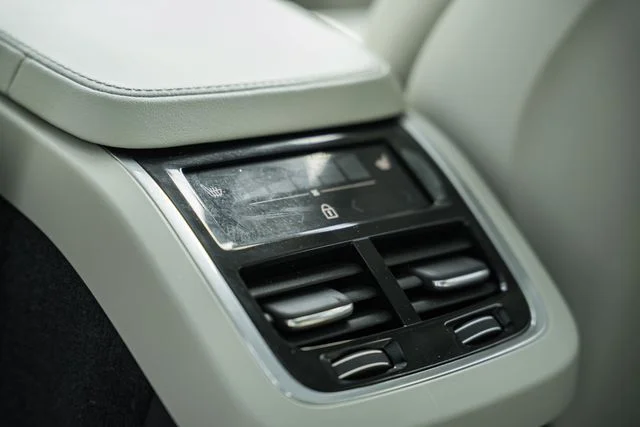 Certified Used 2023 Onyx Black Volvo Plus image 32