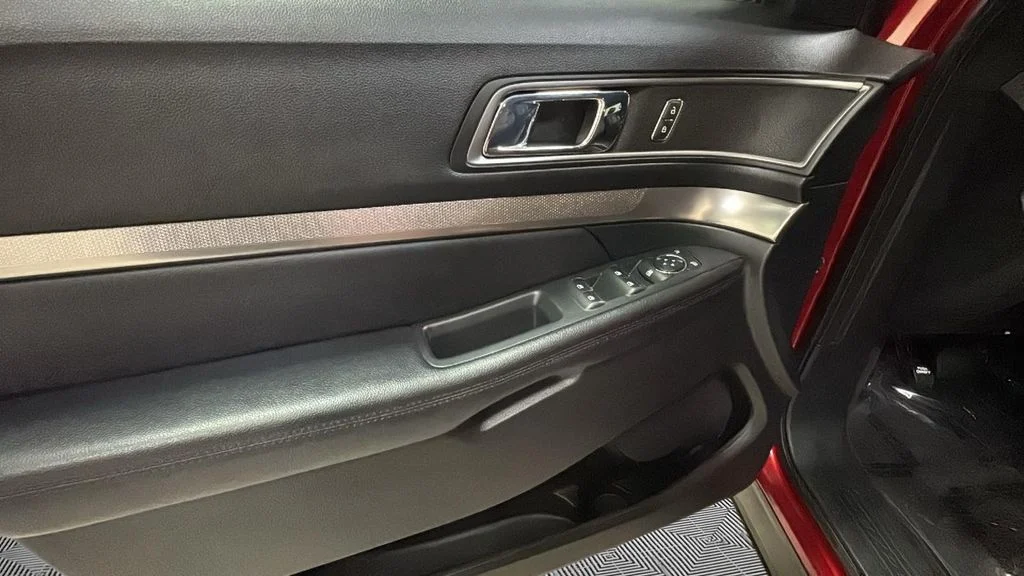Used 2018 Red Ford XLT image 18
