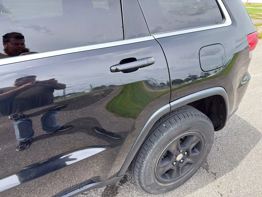 Used 2017 Black Jeep Laredo image 13