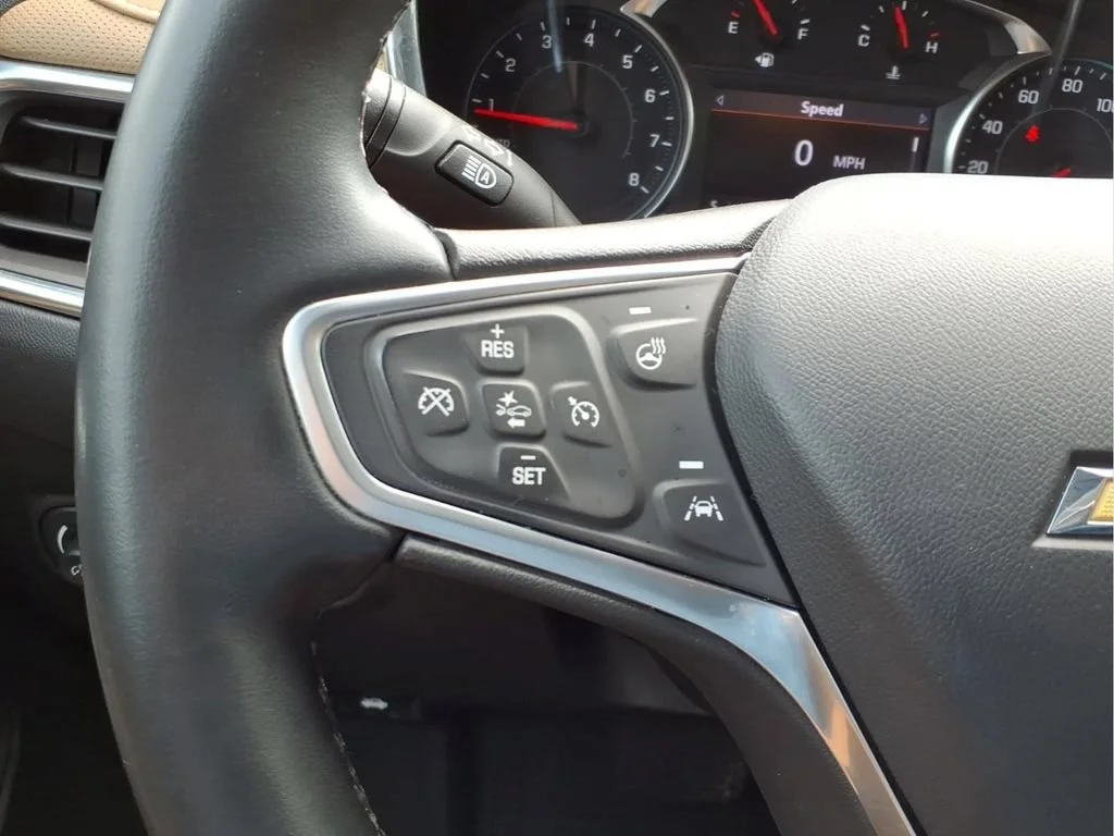Used 2023 SUMMIT WHITE Chevrolet Premier image 13