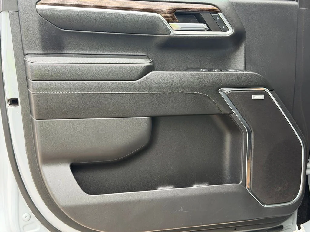 Used 2024 Gray GMC Elevation image 22