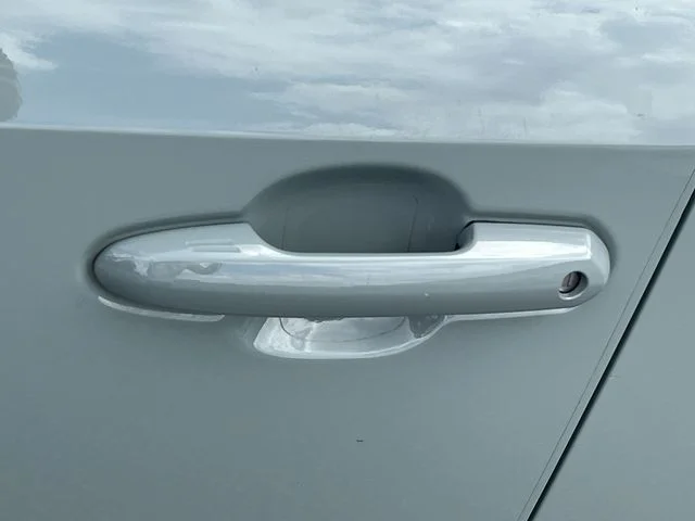 Used 2022  Toyota XLE image 40