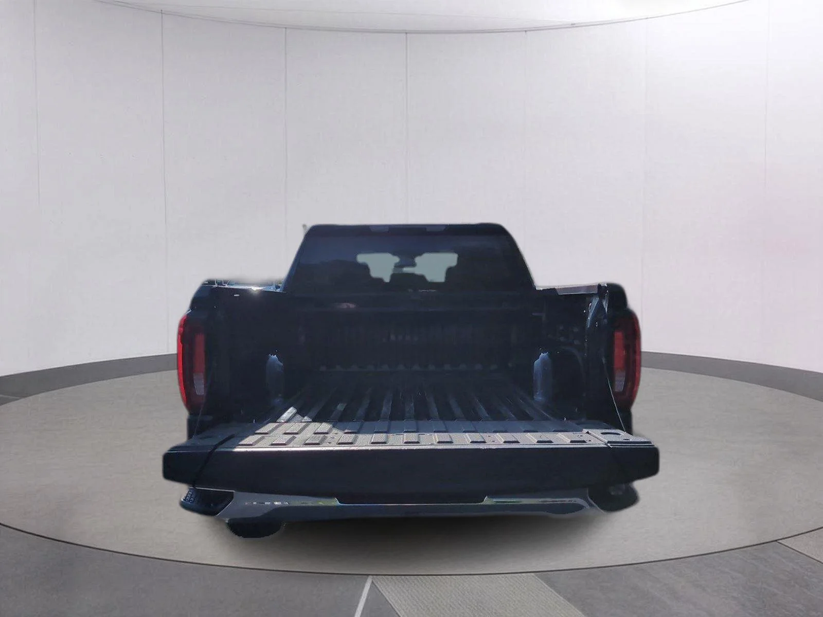 Used 2024 Onyx Black GMC SLT image 5