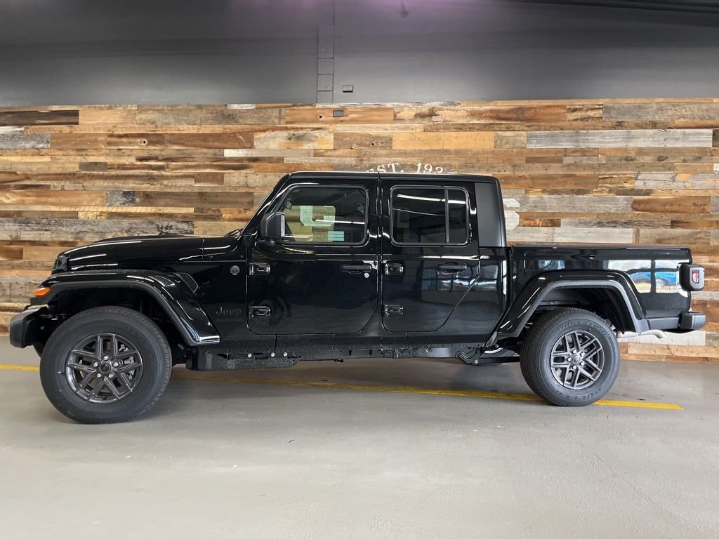 New 2026 Black Clear-Coat Exterior Paint Jeep Sport S image 19