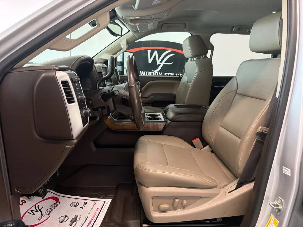Used 2018 QUICKSILVER METALLIC GMC SLT image 11