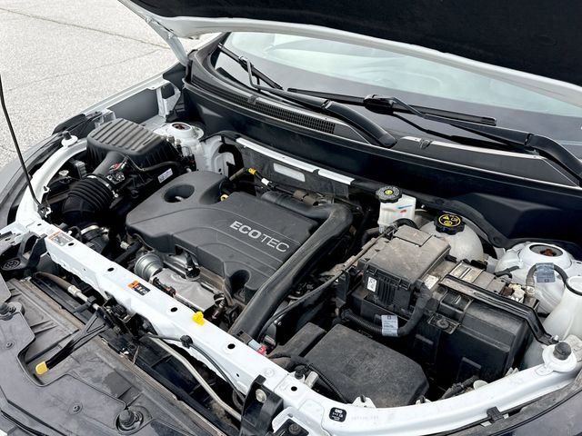 Used 2022 White Chevrolet RS image 26
