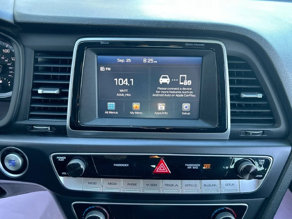 Used 2019 Black Hyundai SEL image 17