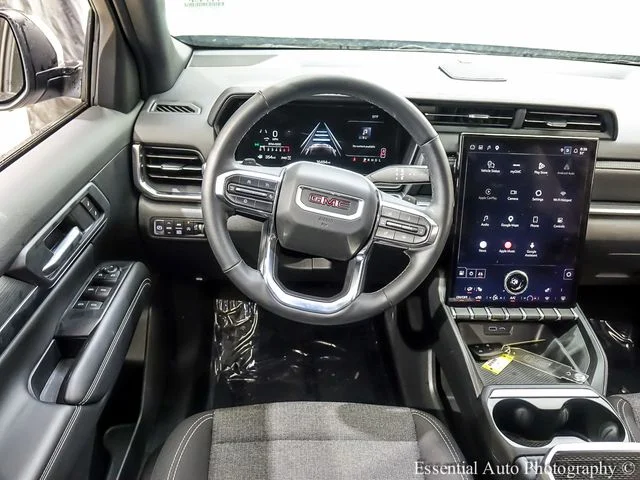 Used 2026 Silver GMC Elevation image 3
