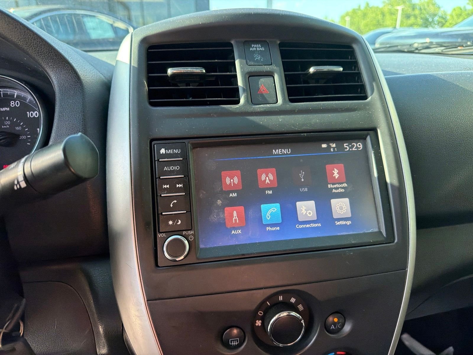 Used 2019 Cayenne Red Metallic Nissan 1.6 SV image 3