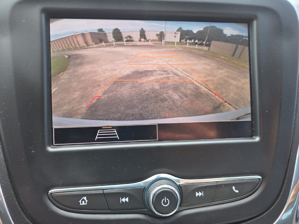 2023 Chevrolet Equinox LS - Photo 16
