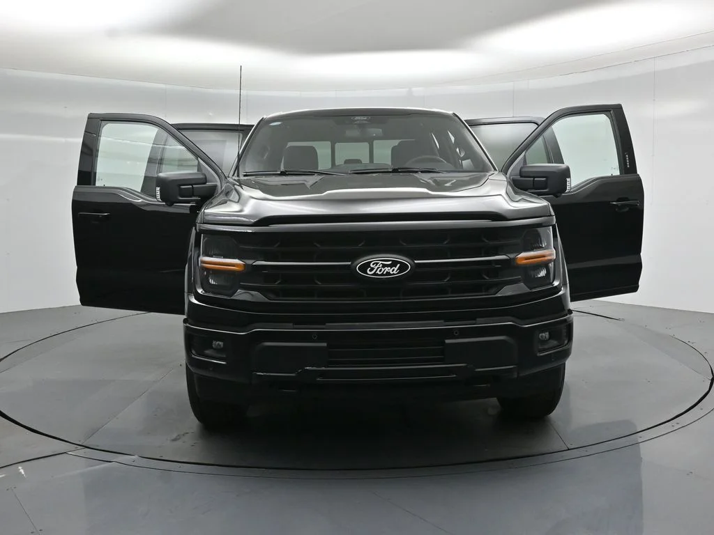 New 2026 Agate Black Metallic Ford XLT image 28