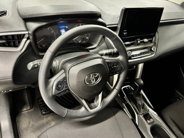Used 2023 Green Toyota LE image 16